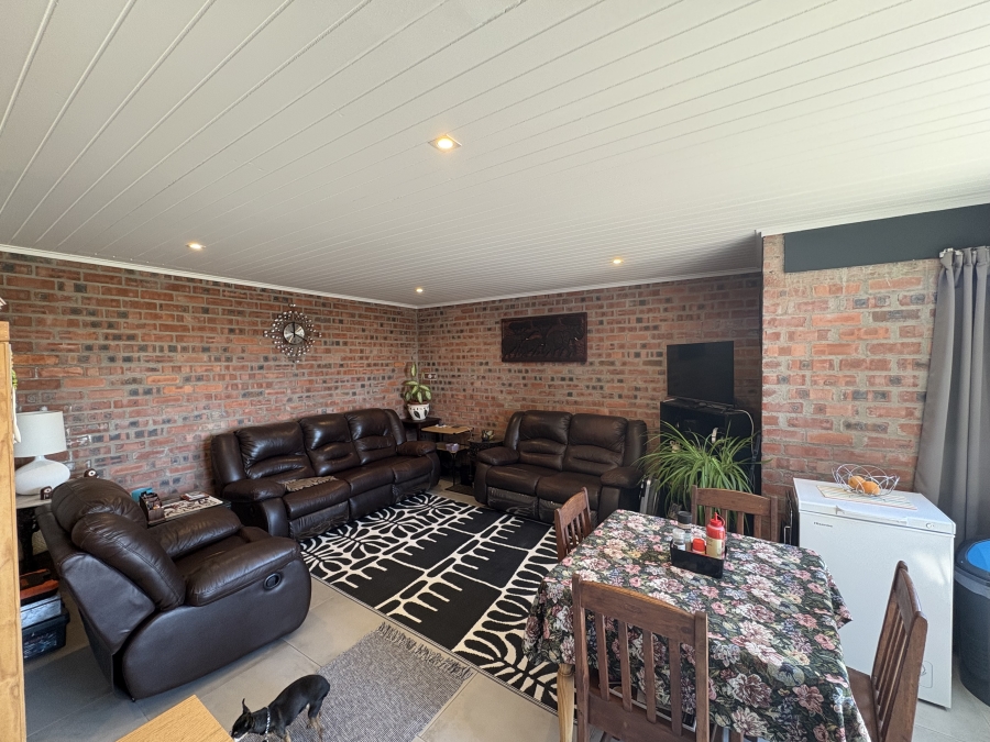 5 Bedroom Property for Sale in Pearl Bay Western Cape